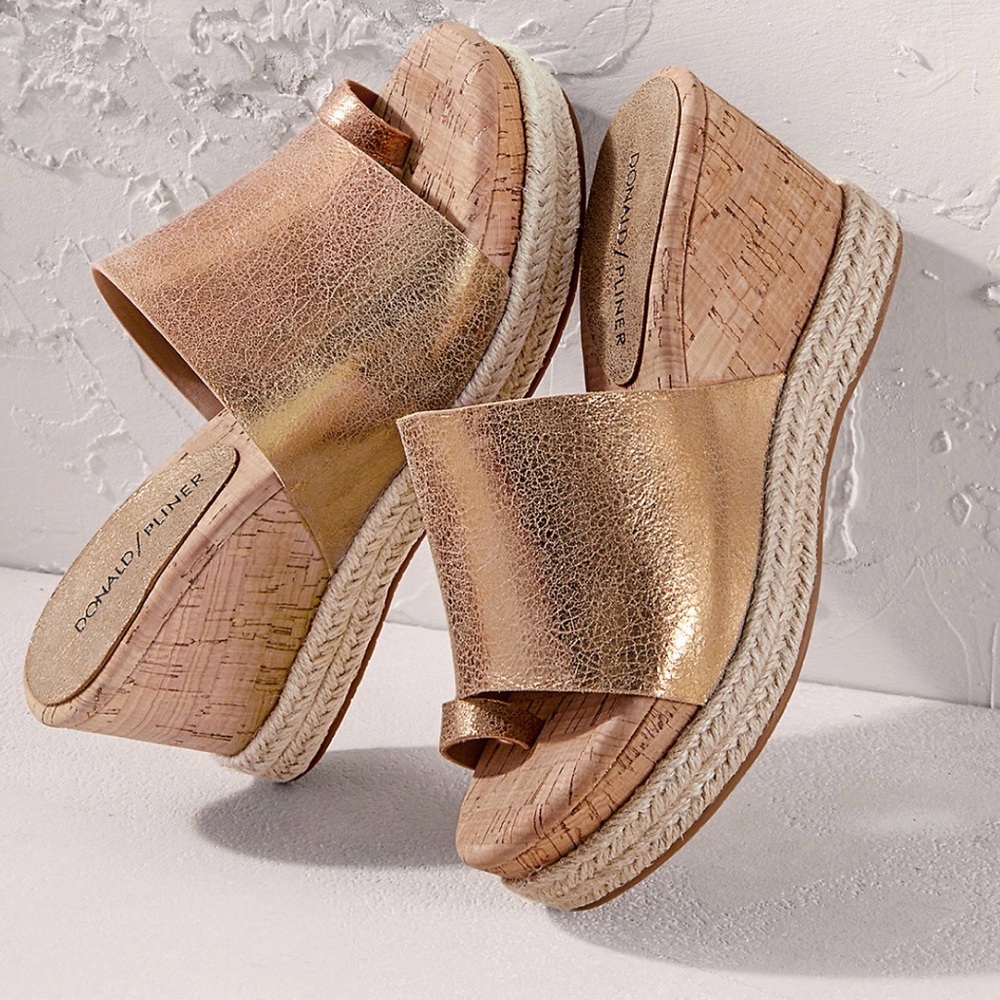 Donald Pilner Janet Wedge sandal